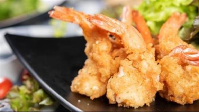 طريقة عمل الجمبري المقلي، بلون ذهبي مميز ومذاق لا يقاوم 