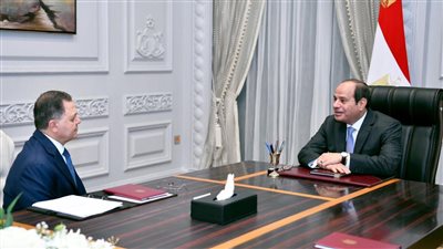 الرئيس السيسي يجتمع مع اللواء محمود توفيق وزير الداخلية