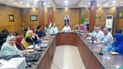 استبعاد مدير مدرسة ابتدائي لتحصيله مبالغ من أولياء الأمور بالقليوبية