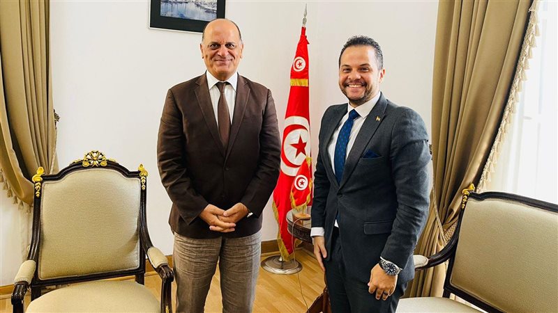 لقاء السفير التونسي
