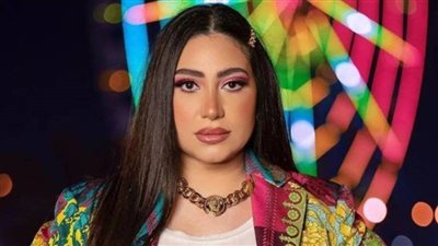 تفاصيل القبض على المطربة بوسي في مطار القاهرة أثناء محاولتها السفر إلى دبي