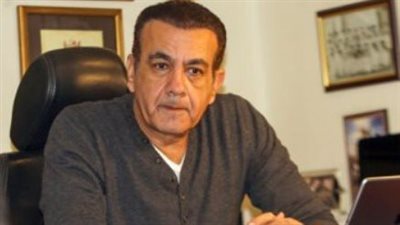 رسالة قوية من أسامة منير لوزير الكهرباء: حالنا واقف والدنيا خربانة (فيديو)