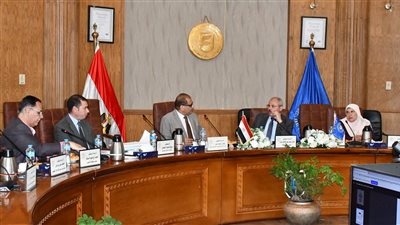 اجتماع مجلس إدارة ملف جامعة الإسماعيلية الأهلية بجامعة القناة (صور)