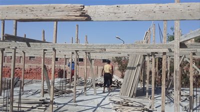 التصدي لمحاولة بناء دور مخالف بفايد فى الإسماعيلية (صور) 