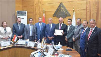 مجلس جامعة بنها يكرم الدكتور جمال سوسة 