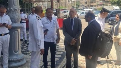 إزالة 6 محال مخالفة في محيط السراج مول بمدينة نصر (صور)