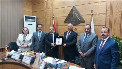 رئيس جامعة بنها يشيد باختبارات القدرات في الكليات