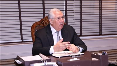 وزير الزراعة: الإفراج عن أعلاف ذرة وصويا بـ 92 مليون دولار 