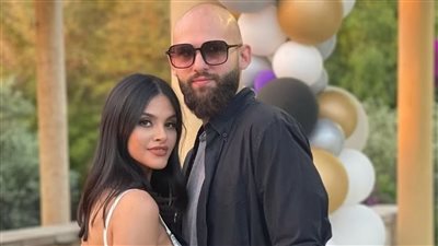 محمد وفا يحتفل بعيد ميلاد زوجته يارا قاسم