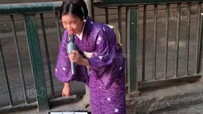 على أنغام الـ شيبوياكي، مغنية يابانية تحول شوارع الزمالك إلى مهرجان للرقص (فيديو)