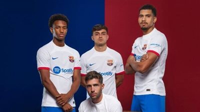 جدل بين جماهير برشلونة بعد الكشف عن القميص الاحتياطي 