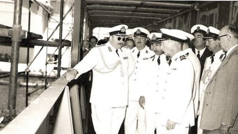 الملك السابق فاروق