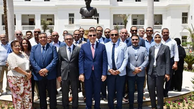 جامعة عين شمس، فيتو