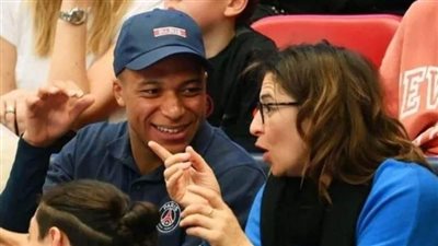 فائزة العماري تهز عرش الكرة الأوروبية.. صفقة الهلال السعودي بين يديها.. وتحدد مصير انتقال مبابي