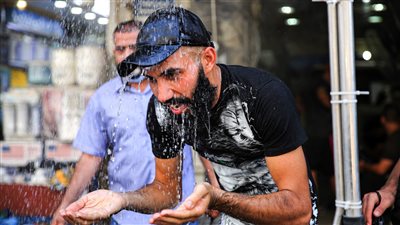 مع ارتفاع درجات الحرارة، الفرق بين حر نار الدنيا وحر نار الآخرة