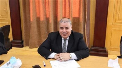 خبير اقتصادي يكشف عواقب رفع الفيدرالي الأمريكي للفائدة على العالم 