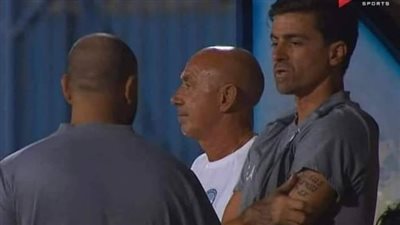 حقيقة وشم «من النيل إلى الفرات» بالعبري على ذراع المدرب المساعد لباتشيكو 