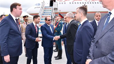 لحظة وصول الرئيس السيسي بطرسبرج للمشاركة في القمة الأفريقية الروسية الثانية (صور)