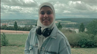  الرابعة على الجمهورية في الثانوية العامة العام الماضي تروي ذكريات ظهور النتيجة.. ندى: مكنتش متوقعة إني اطلع من الأوائل