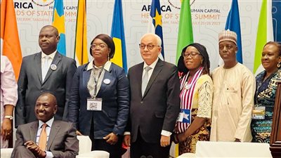 وزير التعليم يشهد التوقيع على إعلان دار السلام 