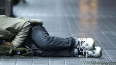 تفسير حلم النوم في الشارع وعلاقته بخسارة الأموال والتعرض للشائعات 