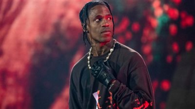 تعليقات نجوم الفن على إلغاء حفل ترافيس سكوت: فضيحة وانتحار سياحي