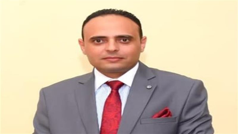 الدكتور سيد خضر الخبير