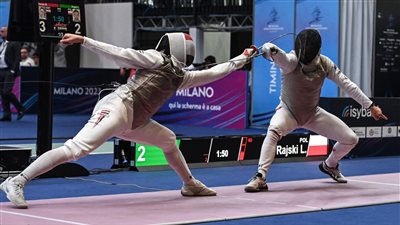 محمد حمزة يكتسح بطل الدنمارك ويتأهل لربع نهائي بطولة العالم للسلاح