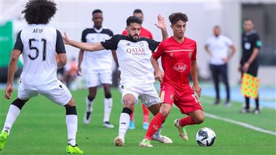 البطولة العربية، الوداد المغربي بـ 10 لاعبين يتعادل سلبيا أمام السد القطري (صور)