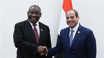  3 صور ترصد القمة المصرية الجنوب أفريقية بسان بطرسبرج