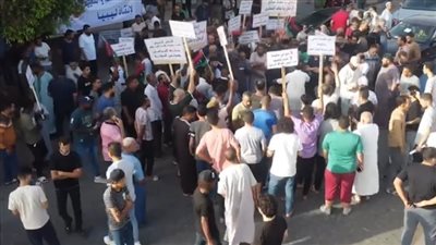 مظاهرات في ليبيا تطالب بإنهاء جميع المراحل الانتقالية بالبلاد وإجراء الانتخابات سريعا