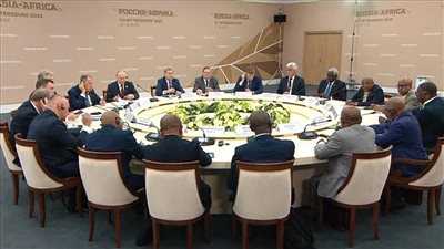 زخاروفا: الحديث عن أطماعنا في أفريقيا هراء، وقدمنا ثرواتنا مجانا لحلفائنا وأعدائنا 