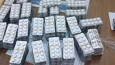 ضبط مصنع لتصنيع الأقراص المخدرة في مطروح 