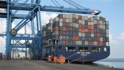 تداول 40 سفينة بضائع متنوعة في ميناء دمياط 