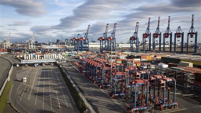 خطة جلب العمالة، ألمانيا تستغل ورقة الهجرة والمميزات لإنقاذ الصناعة من الانهيار