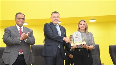 رئيس جامعة عين شمس: التطوير حتمى على أى إدارة واعية