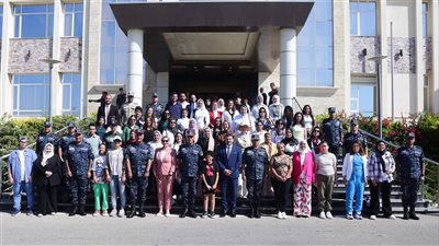 القوات البحرية تستقبل وفدا من متدربات الأكاديمية الوطنية للتدريب