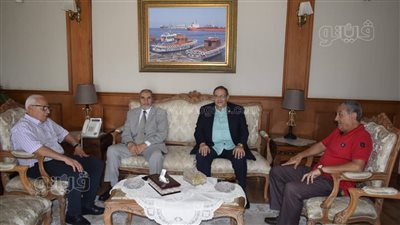 محافظ بورسعيد يبحث استعدادات إقامة بطولة الجمهورية للشركات (صور )