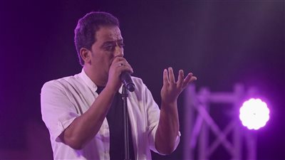 علي الهلباوي يسحر جمهور مهرجان العلمين بتواشيح روحانية (صور)