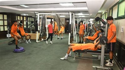 تدريبات بدنية تتصدر الأسبوع الثالث بقطاع الناشئين بالمقاولون