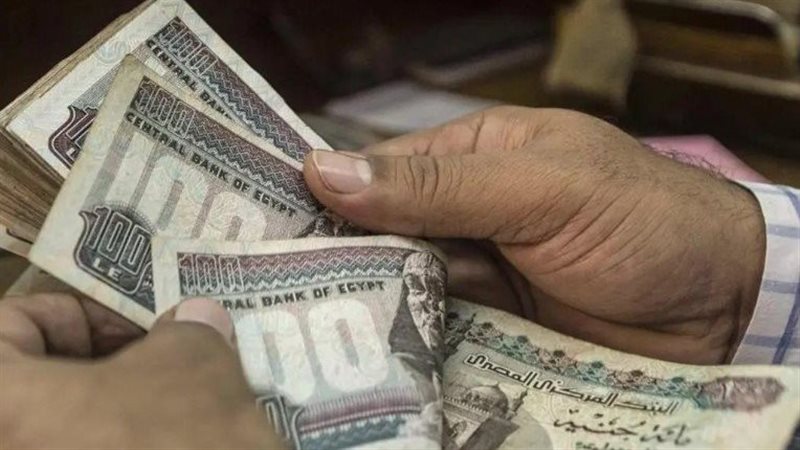 معاشات اغسطس , فيتو
