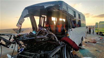 مصرع شخص وإصابة 36 آخرين فى حادث مروع بطريق الجلالة (صور)