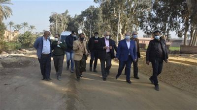 محافظ الجيزة يكلف رئيس مدينة البدرشين بسرعة إنهاء أعمال تطوير سوق بن حزم