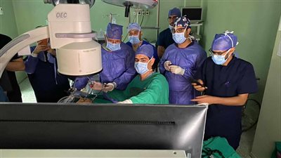 بنها التخصصي للأطفال تستخرج إبرة من قولون طفلة