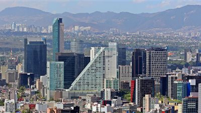 المكسيك تمهل المدارس 6 أشهر لحظر الوجبات السريعة