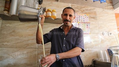  القصب بيقوي العصب، مشروب المصريين الرسمي في مواجهة الحر (فيديو وصور) 