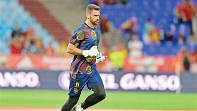 الهلال السعودي يسعى لضم حارس منتخب إسبانيا مقابل 50 مليون يورو