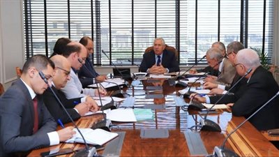 وزير الزراعة يبحث آليات دعم صغار المزارعين