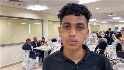 معاذ عبد الرحيم التاسع على الشعبة الأدبية: تلقيت أخبار النتيجة بالسجود لله (فيديو)