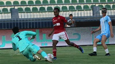 بيرسي تاو يسجل الهدف الأول للأهلي في شباك الداخلية (صور)